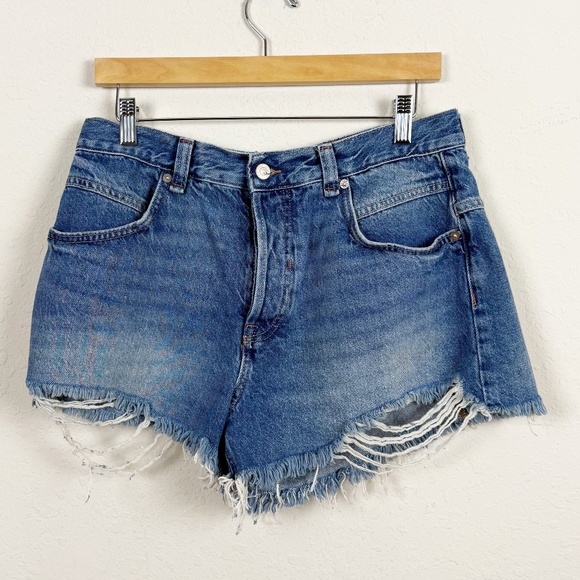 Free People Now Or Never Denim Shorts Size 30 - Picture 1 of 5